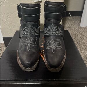 Freebird by Steven Black Embroidered Waylon’s, Size 7 but would fit size 7.5, 8